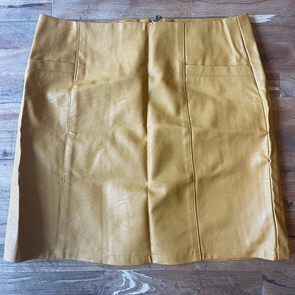 Tattoo Gold Leather Mini Skirt - Picture 1 of 4